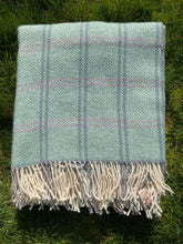 Load image into Gallery viewer, Pure Lincoln Longwool Throw - Standard Size