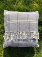 Load image into Gallery viewer, Pure Lincoln Longwool Cushion