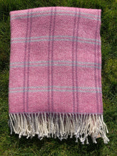 Load image into Gallery viewer, Pure Lincoln Longwool Knee Rug or Short Shawl Wrap